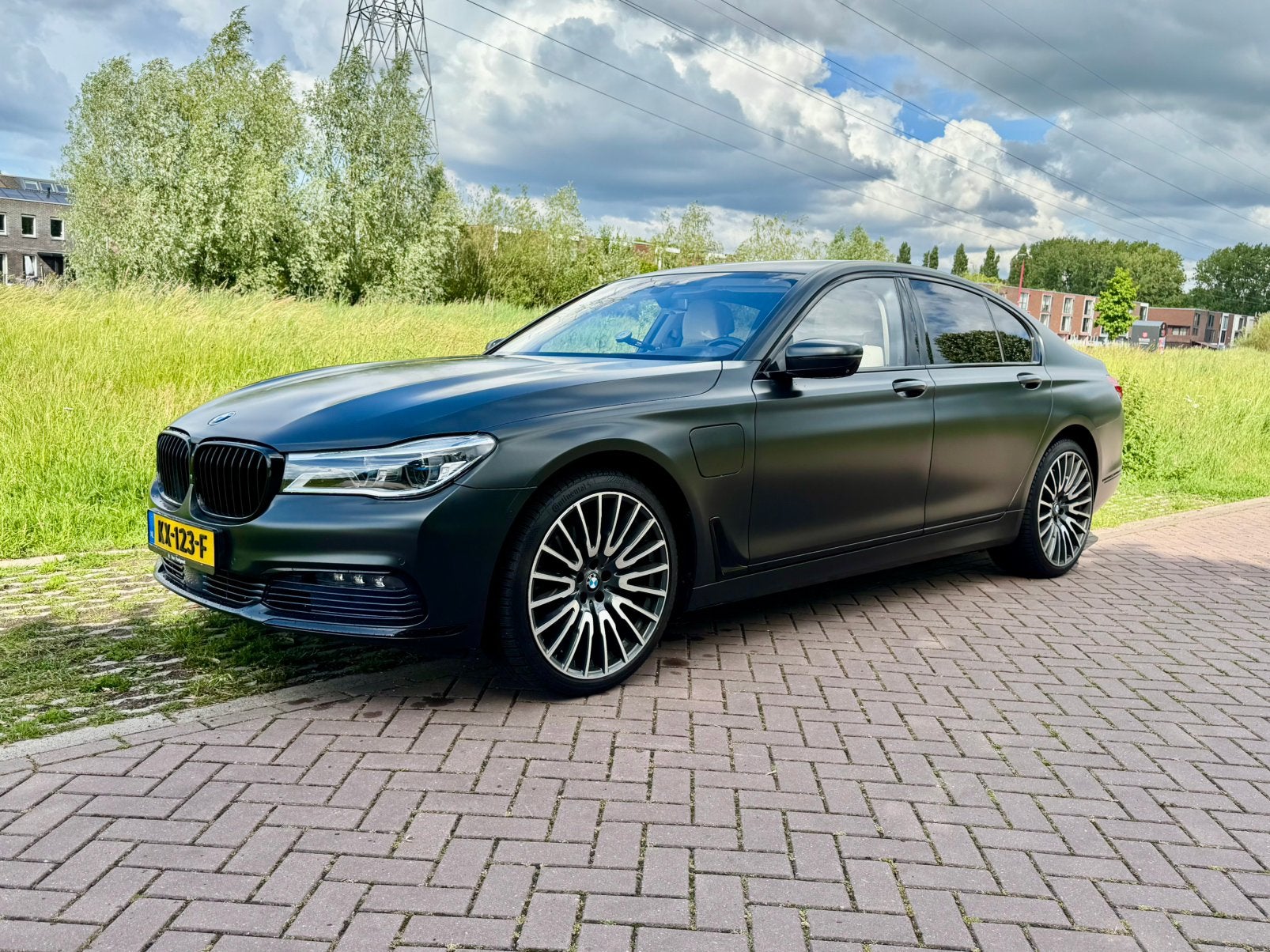 BMW 7-Serie 740e iPerformance High Exec| 21" | Wrap | NAP⁠, Automaat, 1998 cc, Achterwielaandrijving, 258 pk