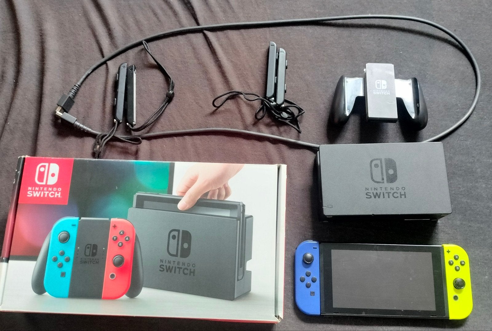 Nintendo Switch met Dock en Joy-Cons, Ophalen of Verzenden, Gebruikt, Met 2 controllers, Switch Original