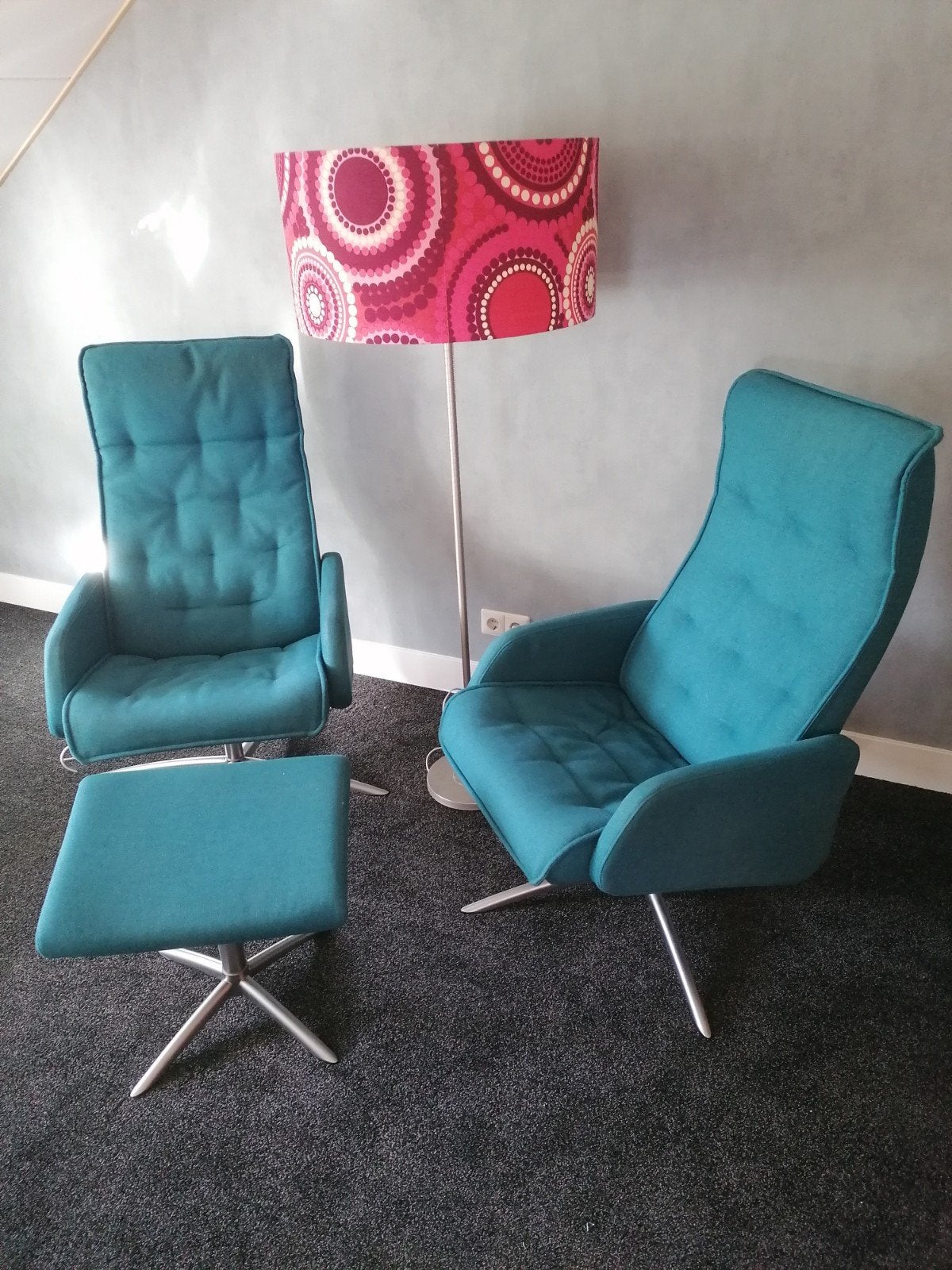 2x Eijerkamp Relax Fauteuil Stoel Voetenbank


2x Comfortabe, Ophalen, Design, 75 tot 100 cm, Zo goed als nieuw
