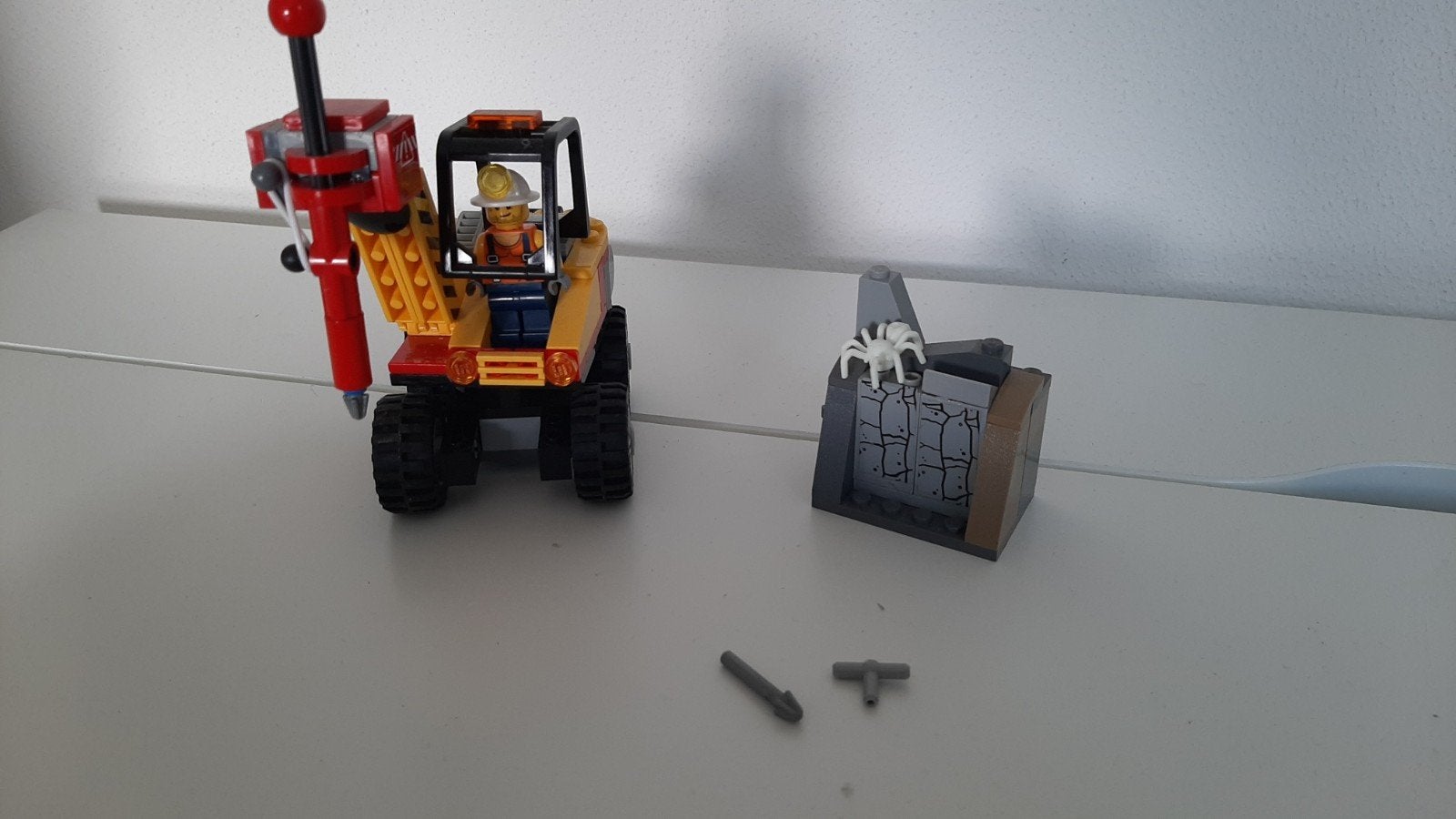 Lego City 60185 Mijnbouw Zware Boor - Compleet met doos, Kinderen en Baby's, City, Lego, Ophalen of Verzenden, Zo goed als nieuw