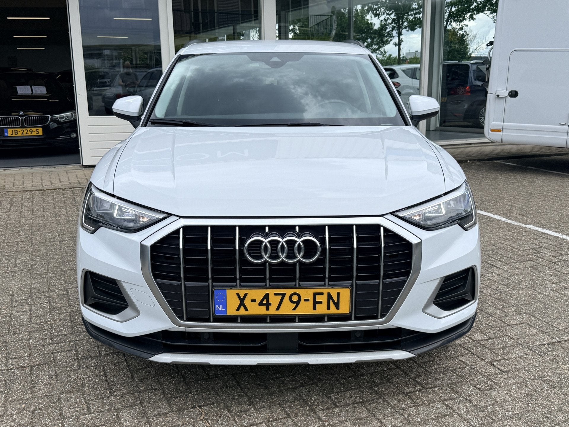 Audi Q3 35 TFSI Advanced edition | Automaat | LED | Sportsto, 4 cilinders, 1505 kg, Wit, Bedrijf