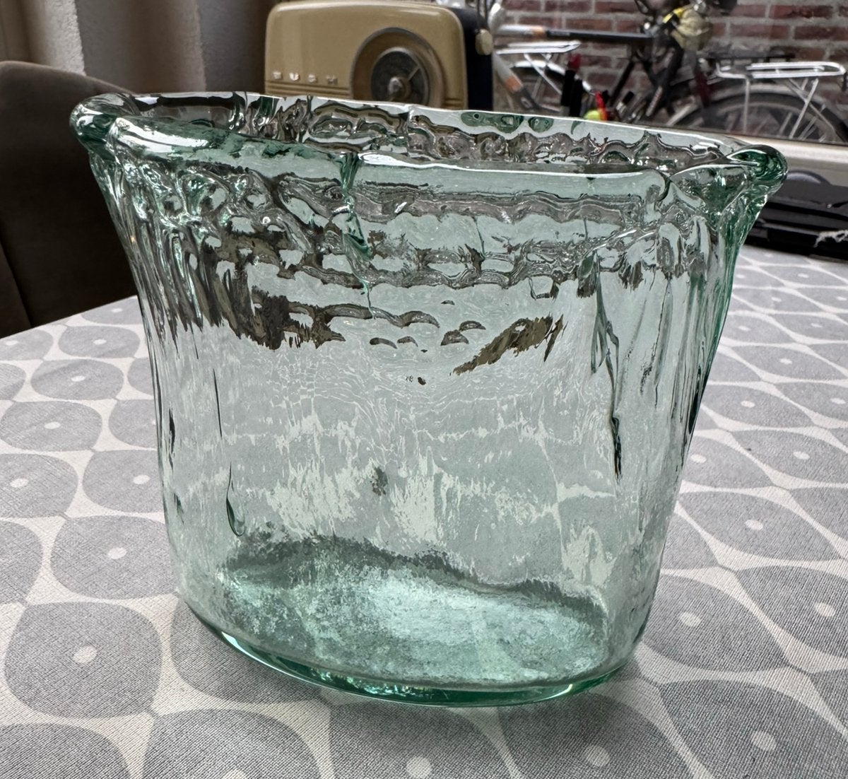 Vintage vaas / pot van gerecycled glas – Mintgroen, Groen, Gerecycled glas, 15 cm, Ophalen of Verzenden