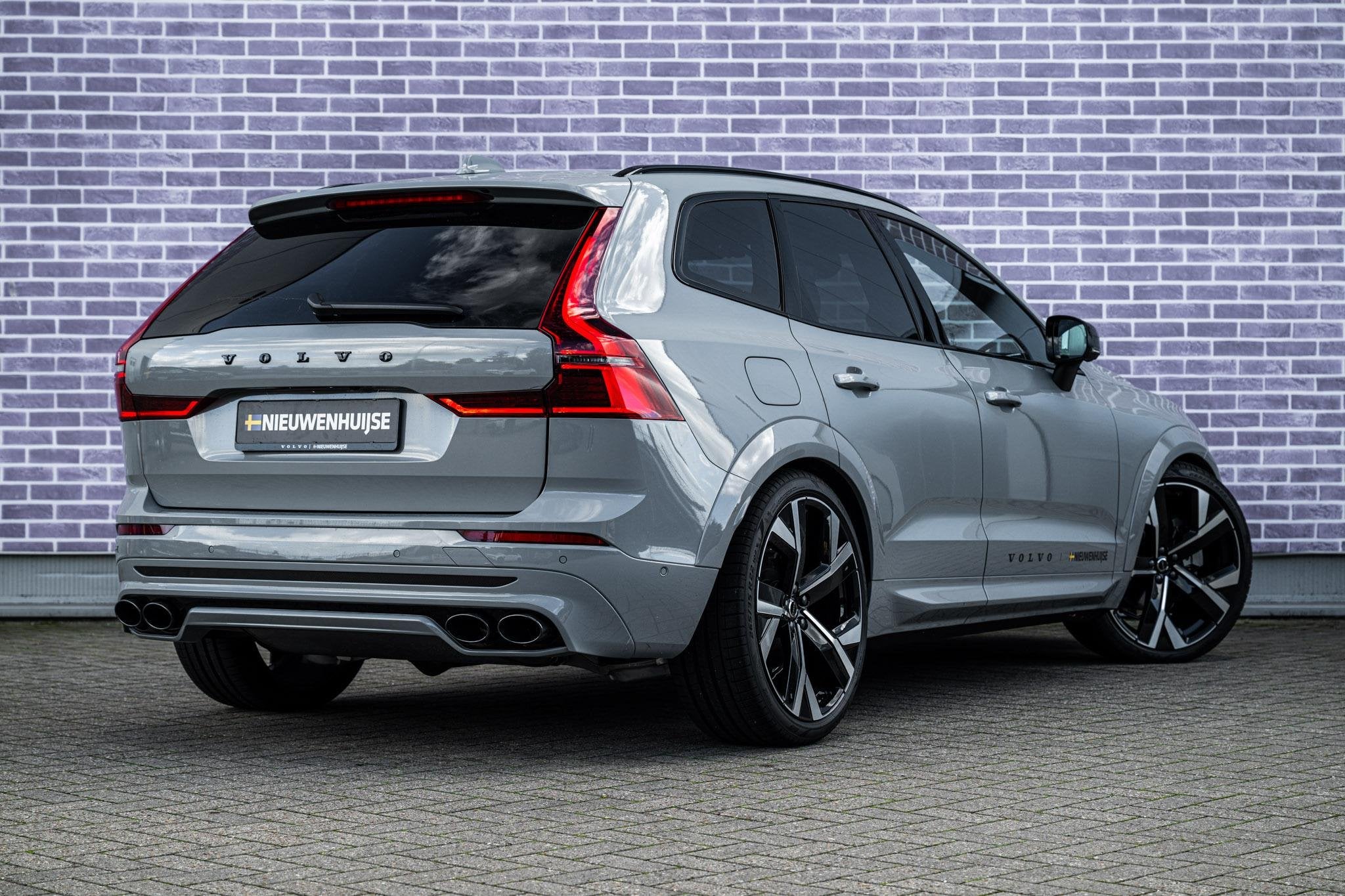 Volvo XC60 2.0 T8 Plug-in hybrid AWD Ultra Dark Executive Ed, Auto's, Automaat, 12 maanden, Gebruikt, Euro 6