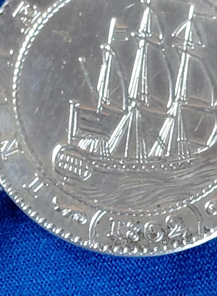 broekstuk zeeland van 2 replika munten 1802, Verzenden