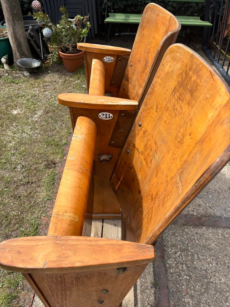 2 retro bioscoopstoelen (bioscoop Antwerpen), Ophalen, Gebruikt, Twee, Overige kleuren