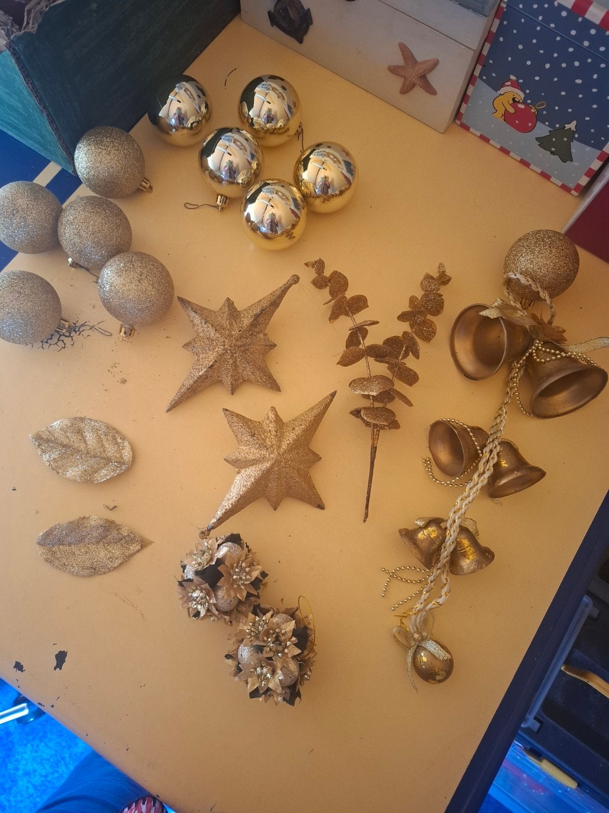 gouden kerstballen en decoratie, Ophalen of Verzenden, Gebruikt