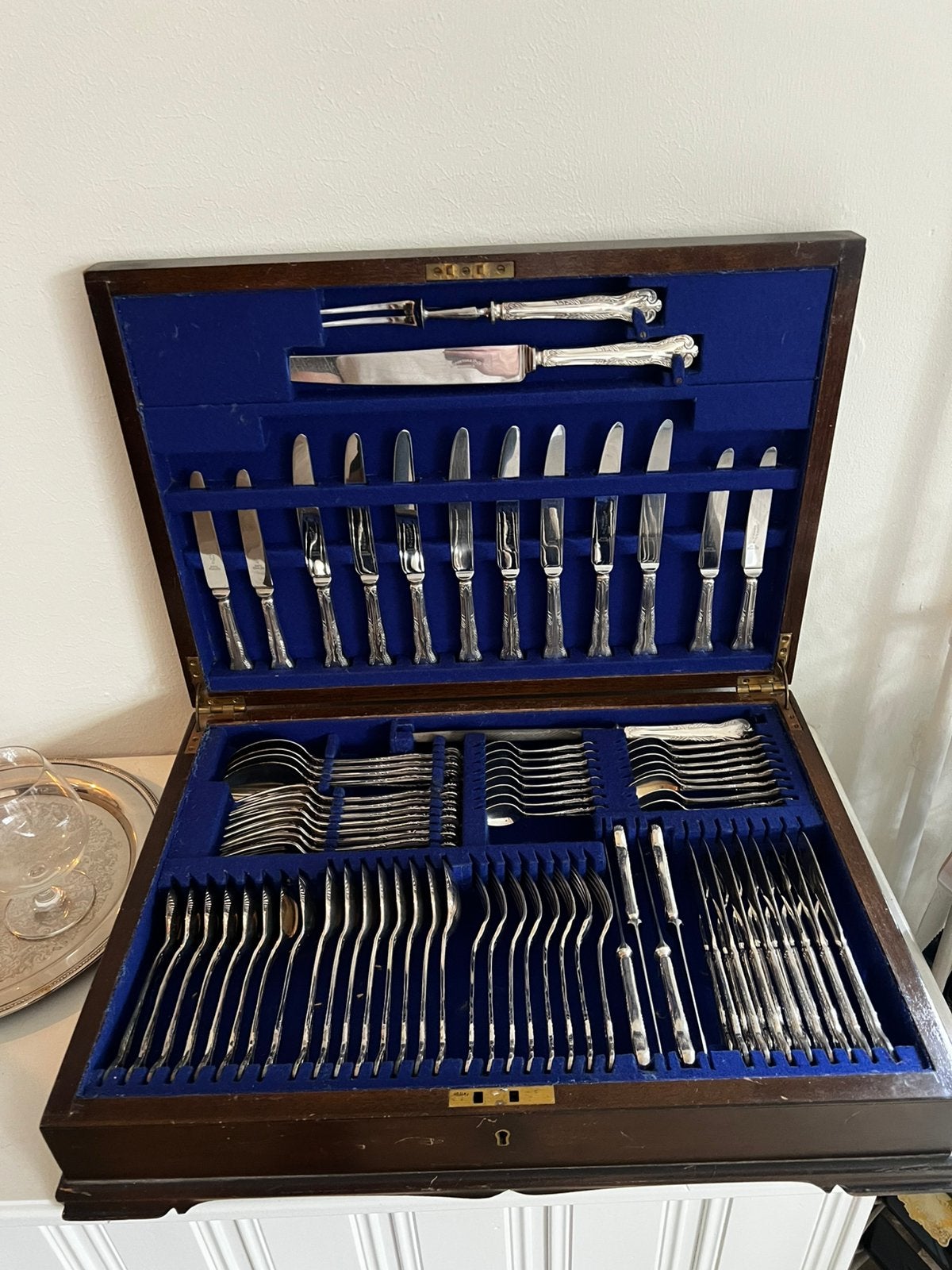 Verzilverd Rococo bestek 12 personen –  in houten koffer, Ophalen