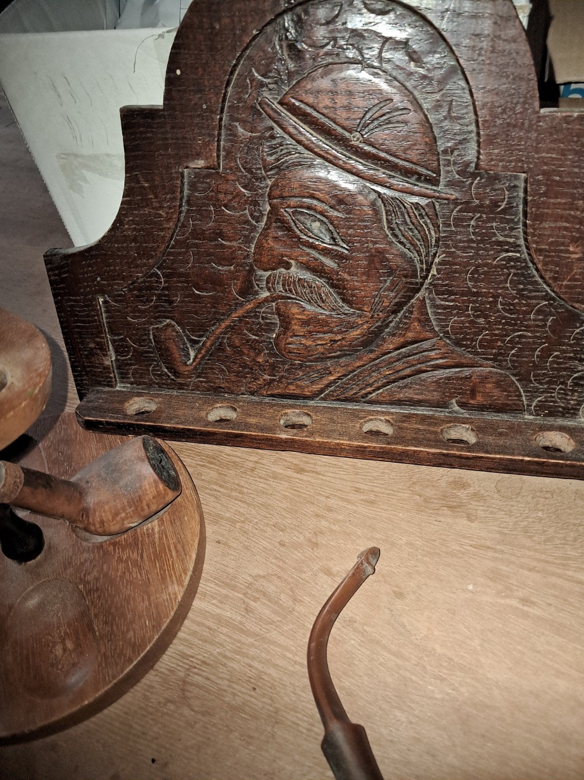 Vintage Peterson pijpen en houten pijpenstandaard, Verzamelen, Ophalen, Gebruikt, (Water)pijp