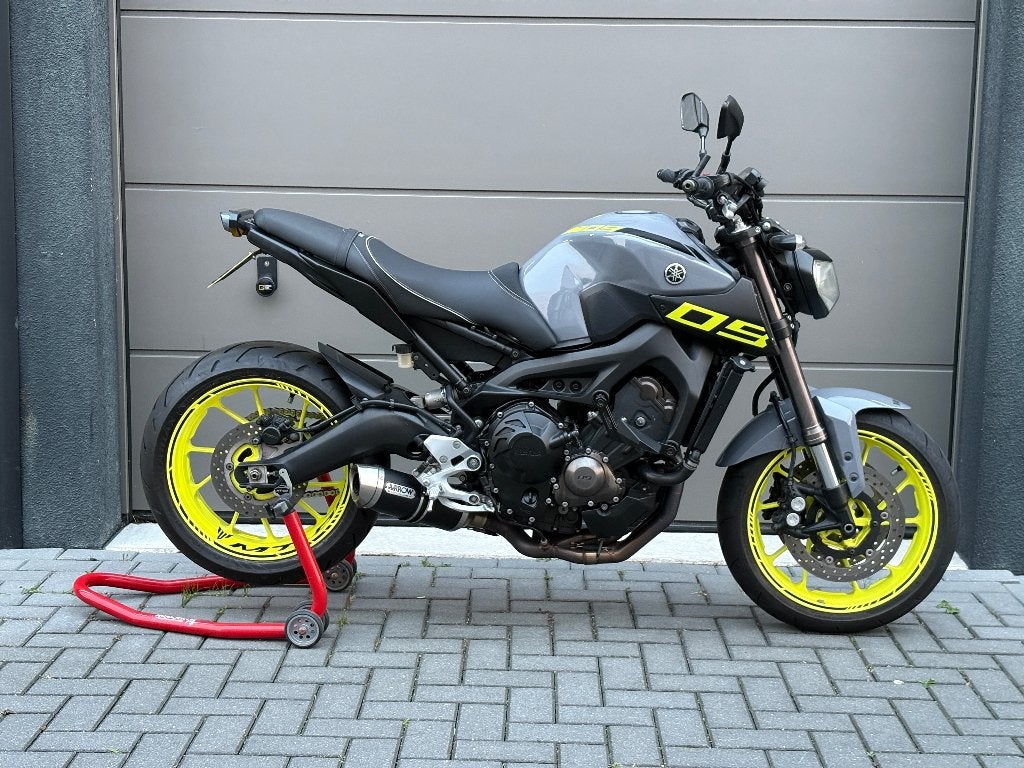 Yamaha MT 09 | 35kW! | Volledig arrow, Motoren, Motoren | Yamaha, Occasion, Bedrijf, Onbekend, Minimaal motorrijbewijs A2