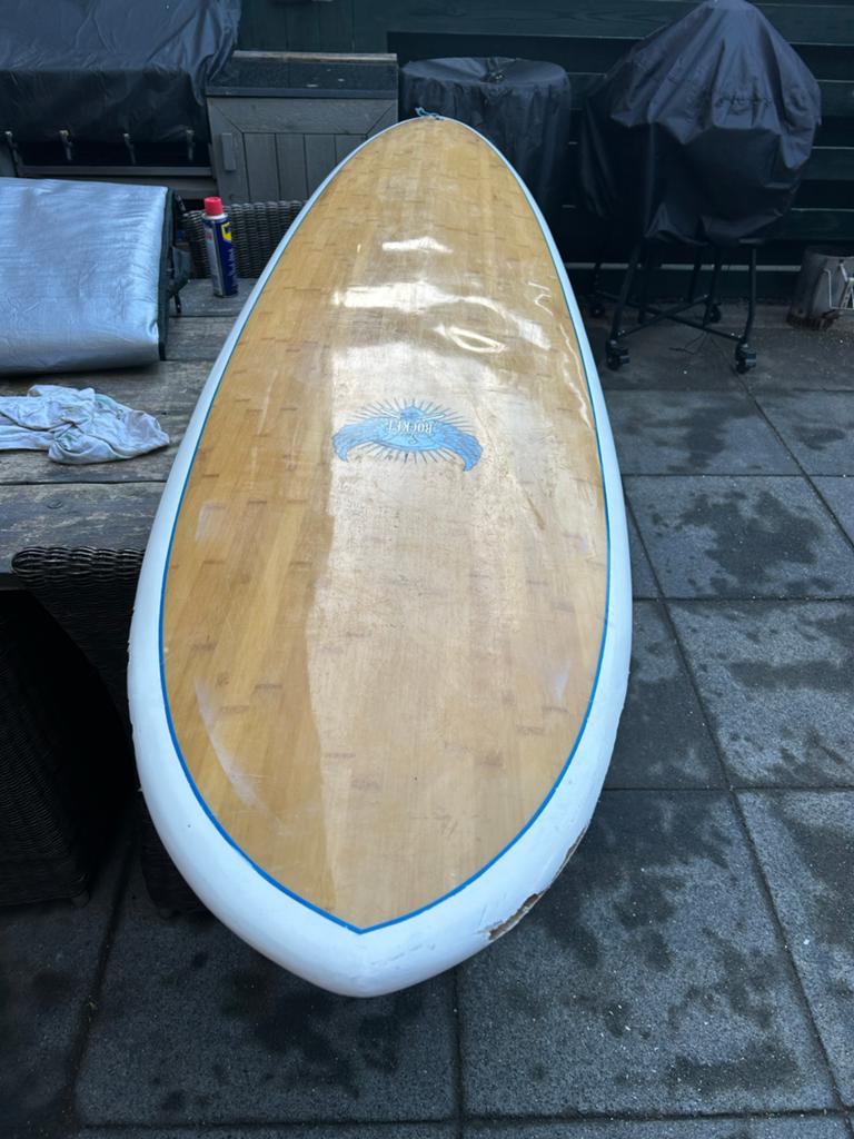 Golfsurfboard met schade - ideaal voor reparatie, Watersport en Boten, Golfsurfen, Ophalen of Verzenden, Gebruikt, Funboard, Met vinnen