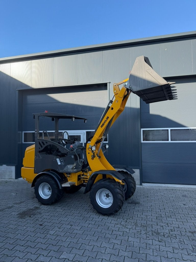 Foto 6 van Rexus H2600 minishovel YANMAR diesel. NIEUW gratis geleverd