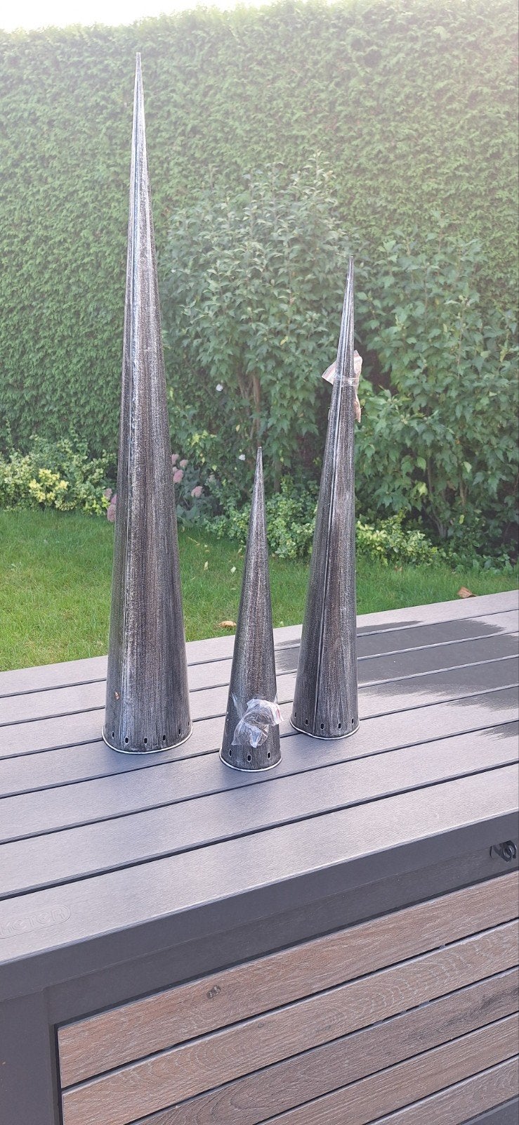 Conische Zinken Bloemenvaas met Bevestigingsmateriaal, Ophalen, Geschikt voor buiten, Nieuw, Metaal