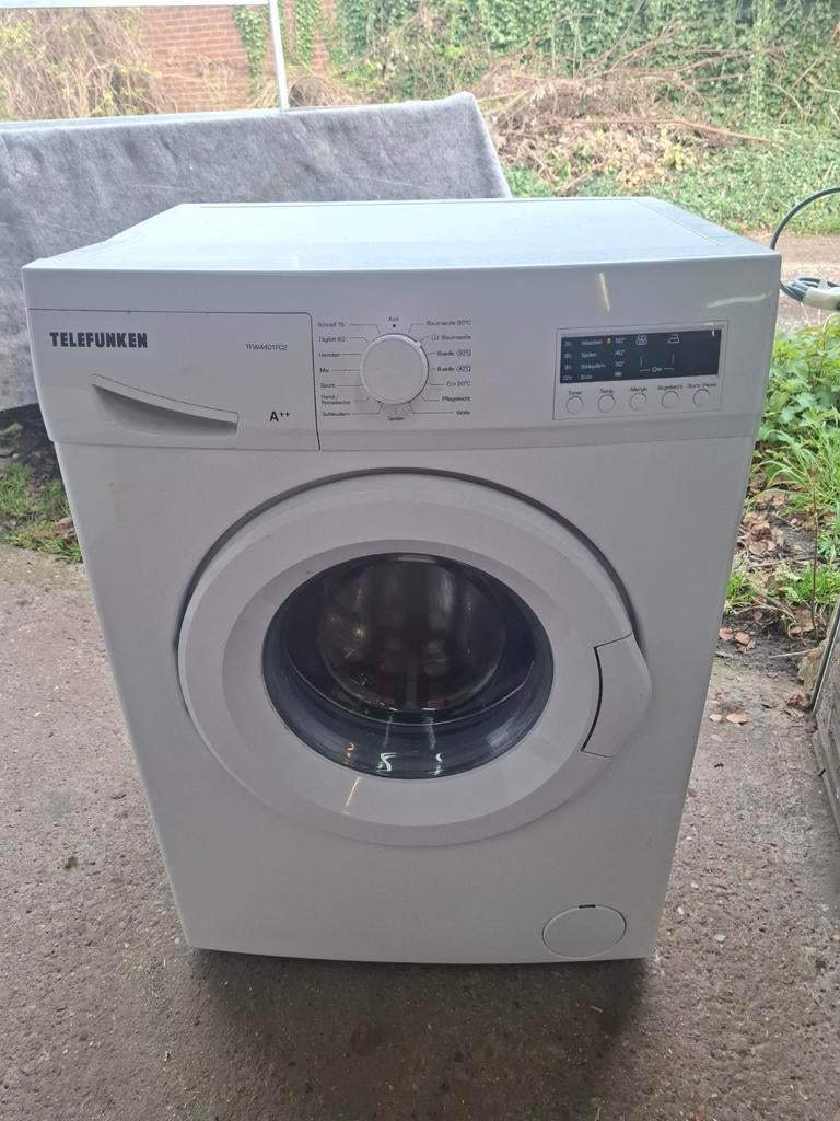Wasmachine, Ophalen, 1200 tot 1600 toeren, Gebruikt, 4 tot 6 kg