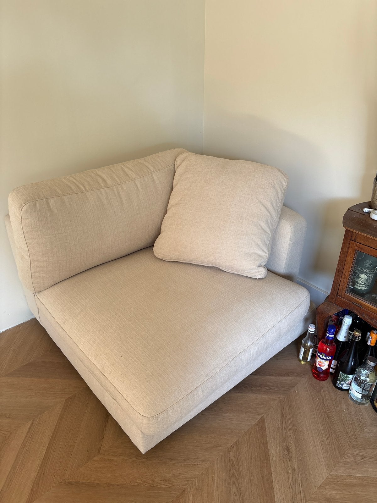 Kave Home Hoekbank - Beige Stof - helemaal nieuw, Huis en Inrichting, Banken | Bankstellen, Ophalen, Eenpersoons, Hoekbank, Nieuw