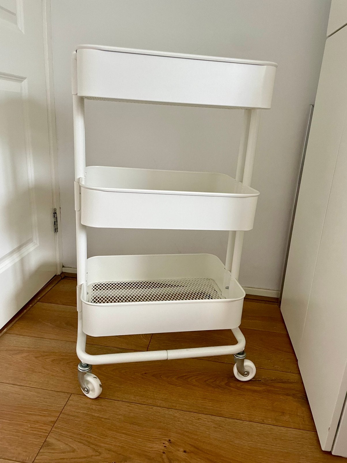 IKEA Raskog roltafel wit. Trolley op wieltjes, Ophalen, Zo goed als nieuw