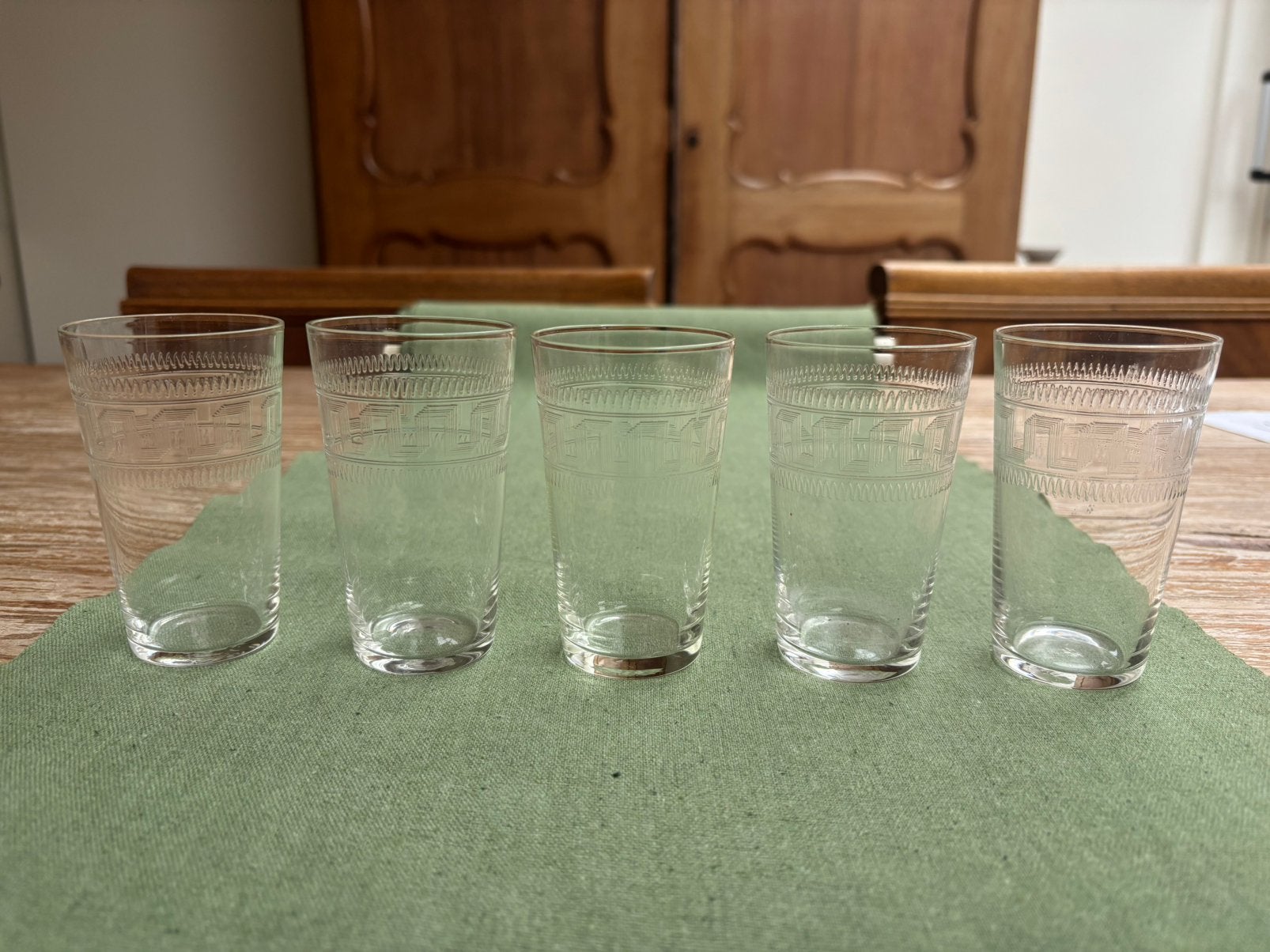 Antieke waterglazen, meander geslepen 9,5 cm hoog, Ophalen of Verzenden