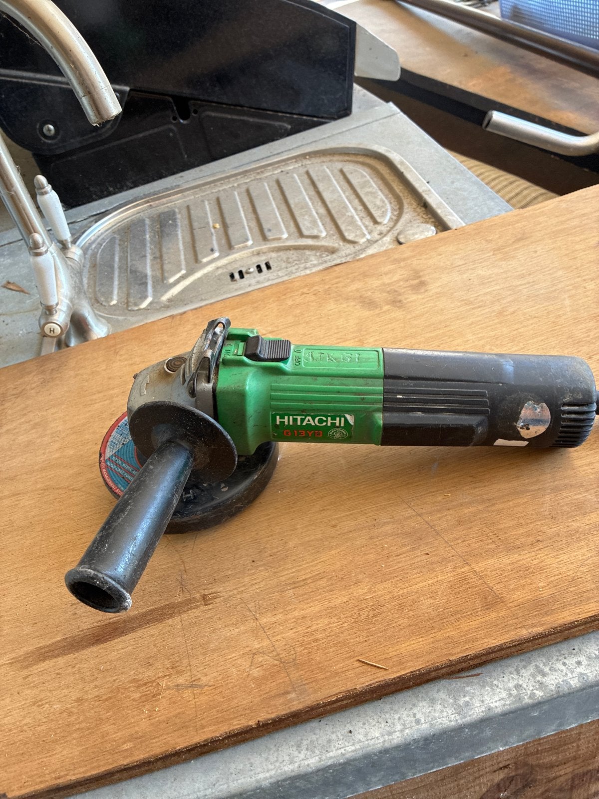 Hitachi G13YD Haakse Slijpmachine - Gebruikt, Ophalen of Verzenden, Gebruikt, 700 tot 1000 watt, Haakse handslijpmachine