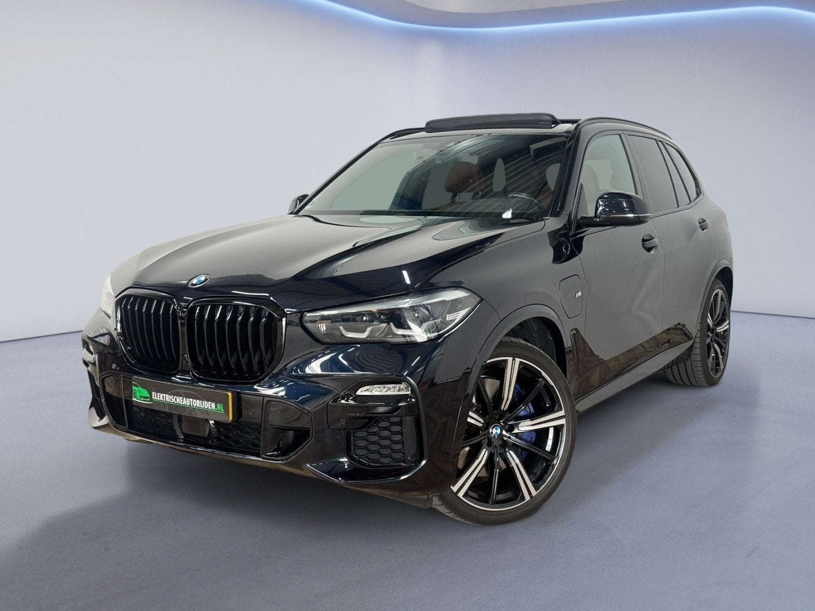 BMW X5 XDrive45e High Executive|M-PAKKET|PANO|NAP|, Auto's, BMW, Dealer onderhouden, Gebruikt, Zwart, Vierwielaandrijving