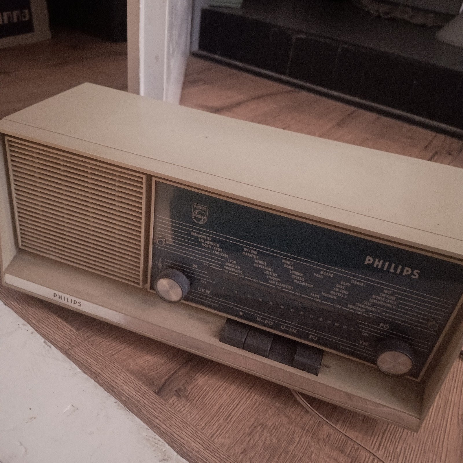 Philips B1X42A  radio  werkend, Ophalen, Gebruikt, Radio
