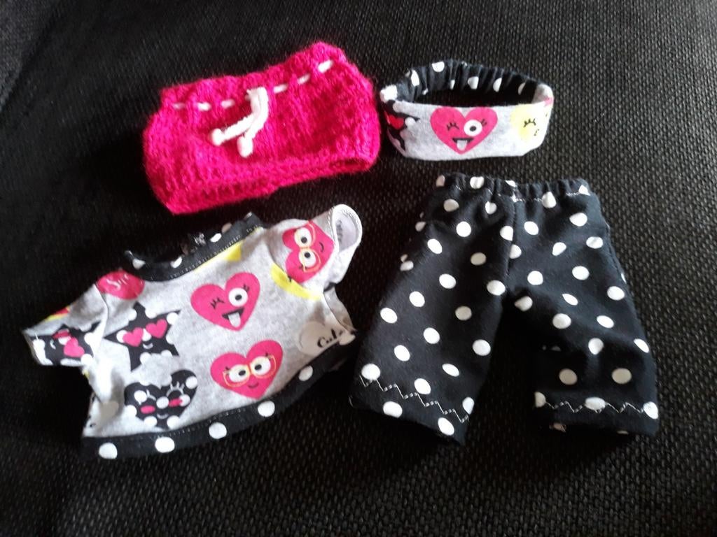 Zelfgemaakte poppenkleertjes voor pop 32 cm 4 delig., Kinderen en Baby's, Speelgoed | Poppen, Ophalen of Verzenden, Nieuw, Babypop