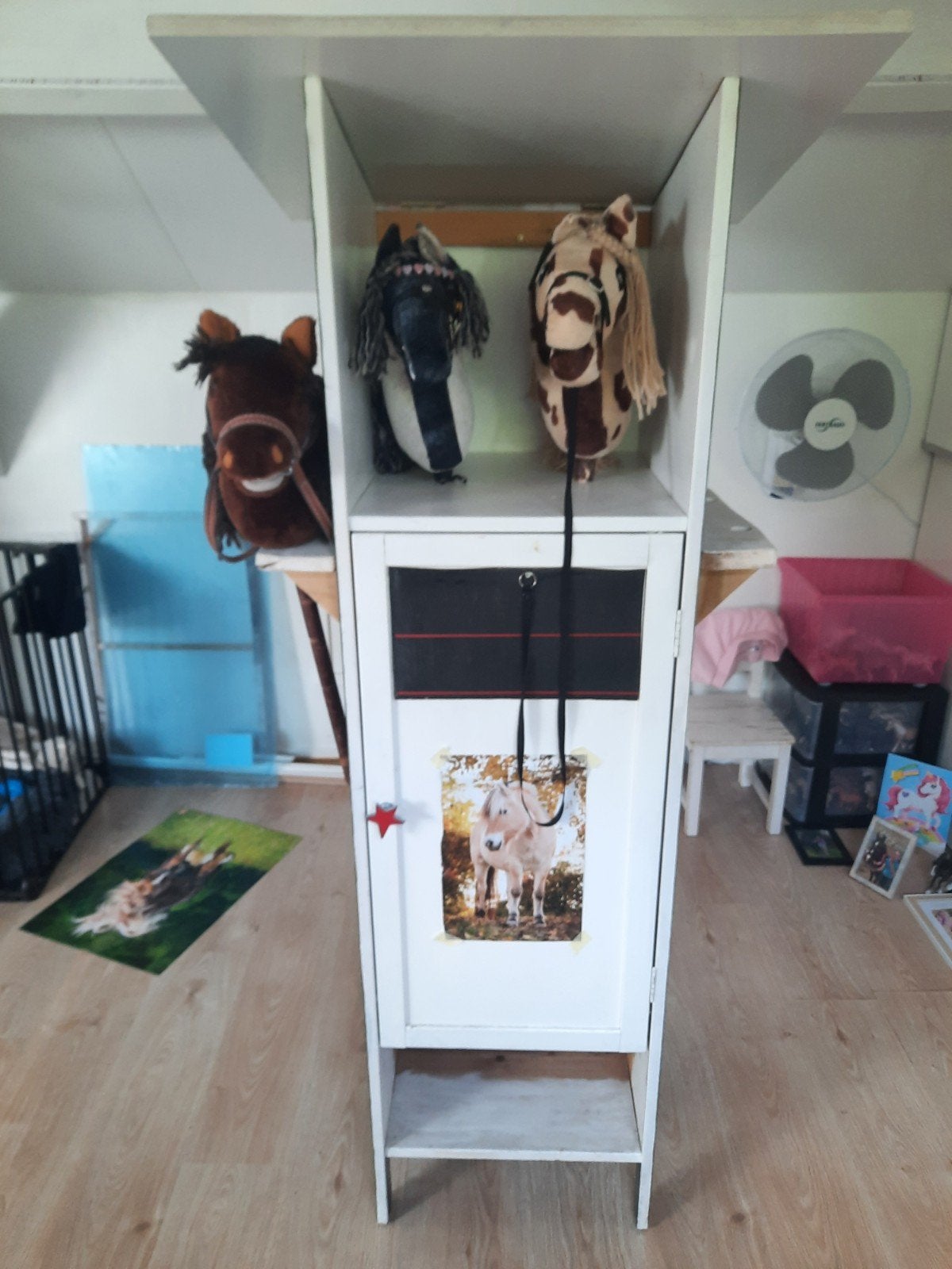 Te koop Hobby Horse stalkast, Hobby en Vrije tijd, Overige Hobby en Vrije tijd, Ophalen