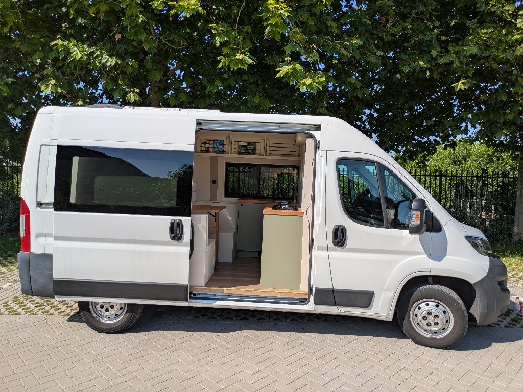 Peugeot Boxer Camper 2019 | Design interieur | Nieuwstaat, Overige merken, Tot en met 2, Particulier, 4 tot 5 meter