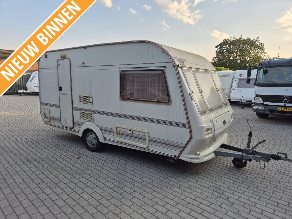 Hylander Design 410 + Voortent, Caravans en Kamperen, Caravans, Bedrijf, tot en met 2, 750 - 1000 kg, Standaardzit, Overige merken