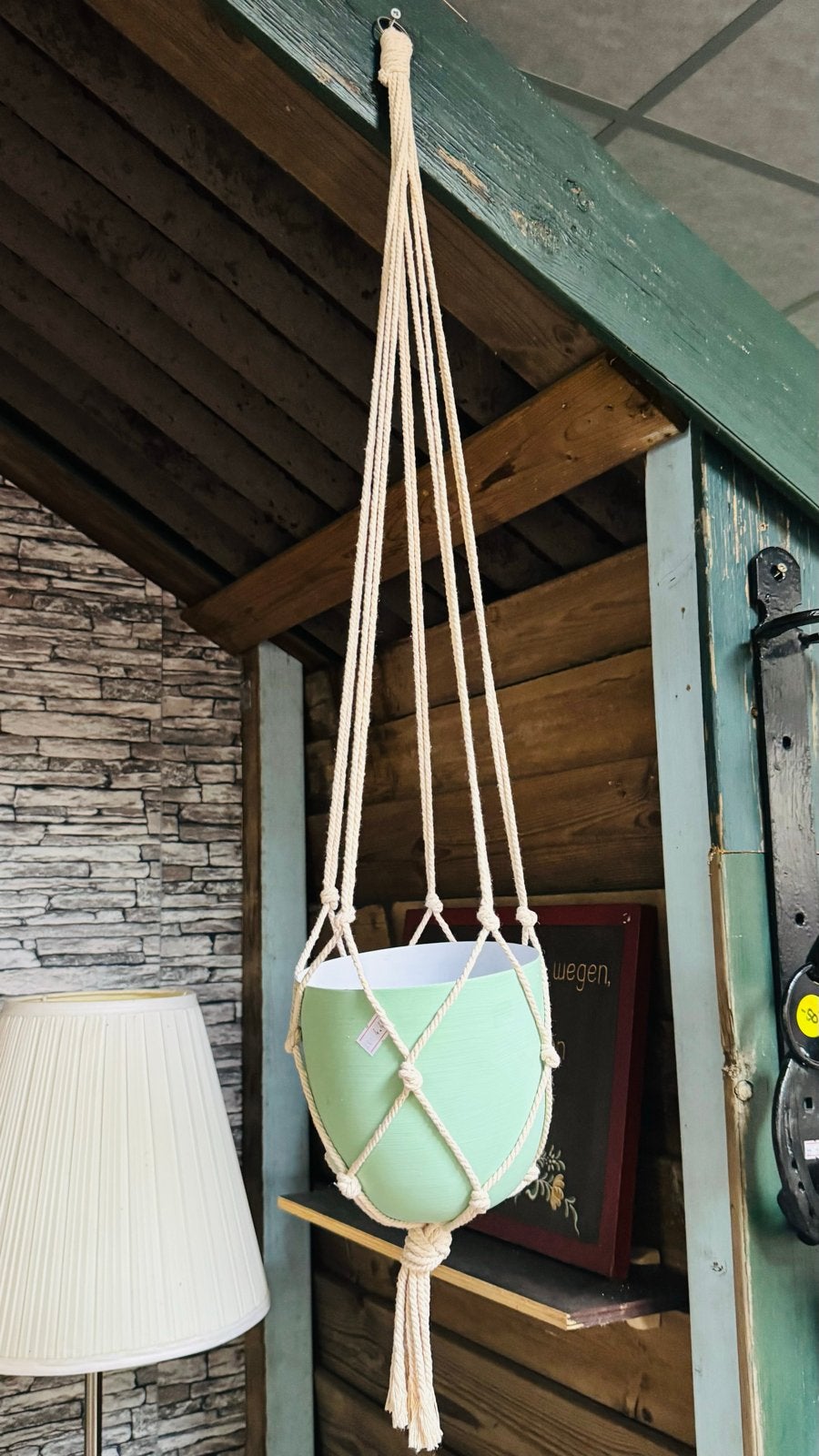Stijlvolle Hangpot met Macramé Hanger - Groen, Tuin en Terras, Kunststof, Rond, Ophalen of Verzenden, Binnen