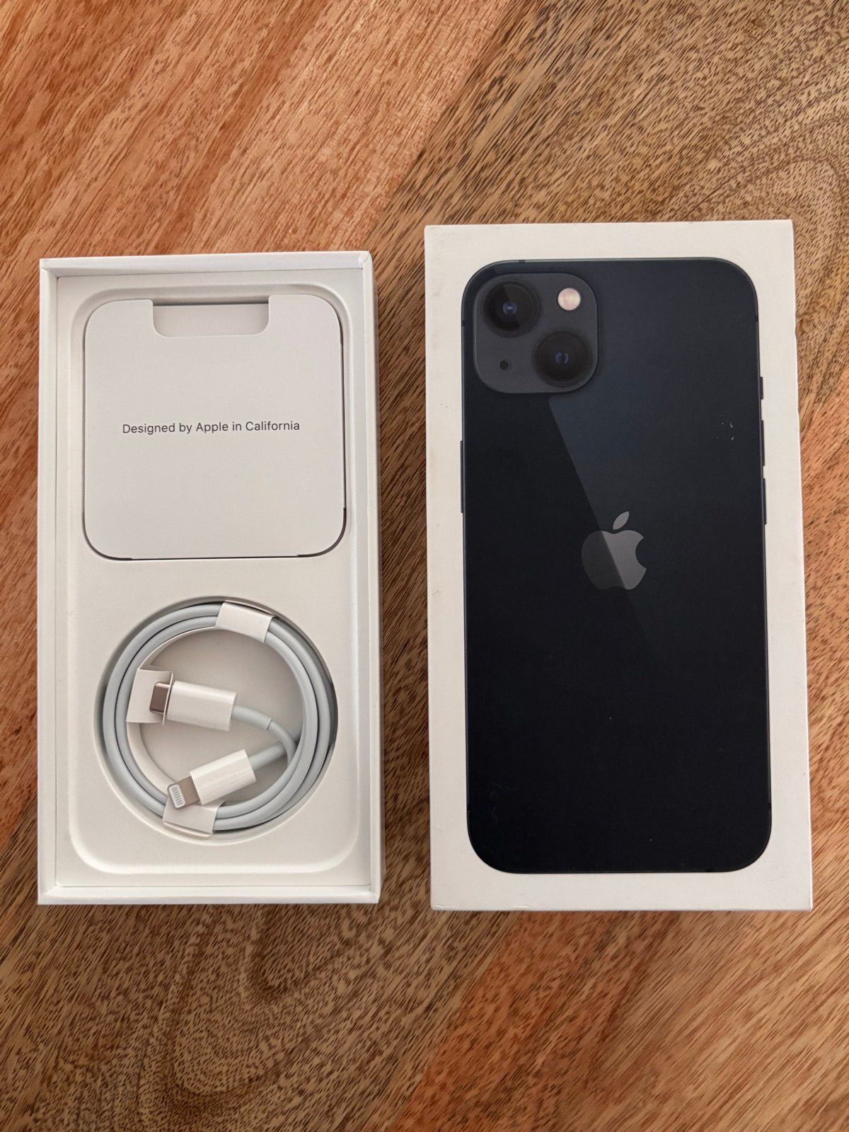 Foto 4 van Apple iPhone 13 Midnight 128GB