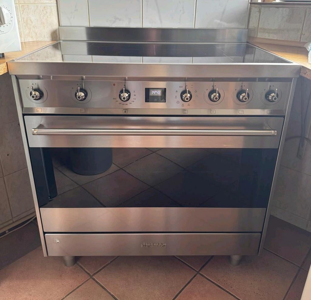 Smeg fornuis inductie met oven, zo goed als nieuw!, Witgoed en Apparatuur, Fornuizen, Ophalen, 60 cm of meer, Zo goed als nieuw