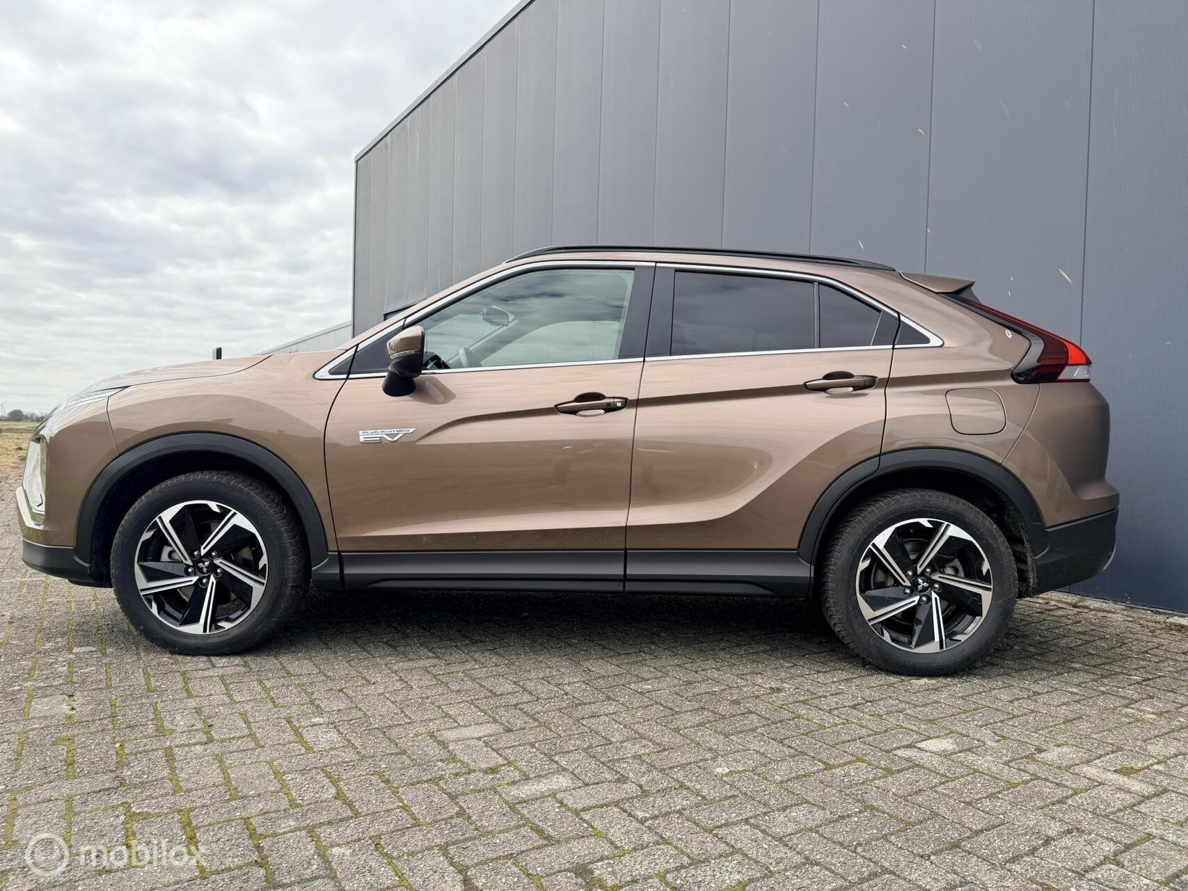 Mitsubishi Eclipse Cross 2.4 PHEV Executive, Auto's, Euro 6, 4 cilinders, Leder en Stof, 1875 kg