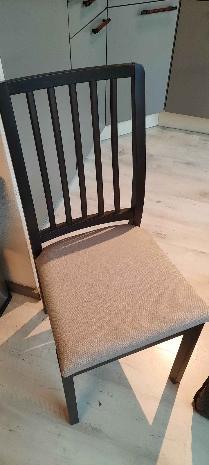 4x Ikea NÄSINGE stoelen - bruin, Ophalen, Gebruikt, Bruin, Vier