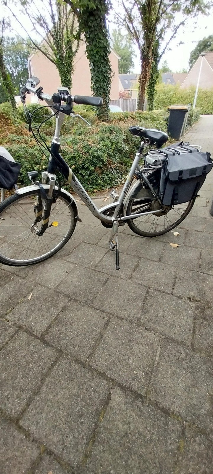 Trek elektrische fiets met gebreken, Fietsen en Brommers, Fietsen | Dames | Damesfietsen, Ophalen, Gebruikt, Overige merken