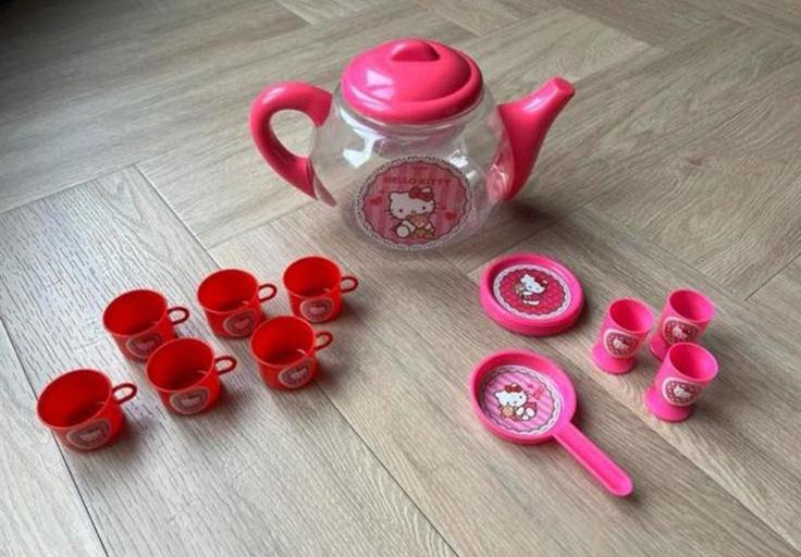Hello Kitty poppen servies setje, Ophalen of Verzenden, Zo goed als nieuw