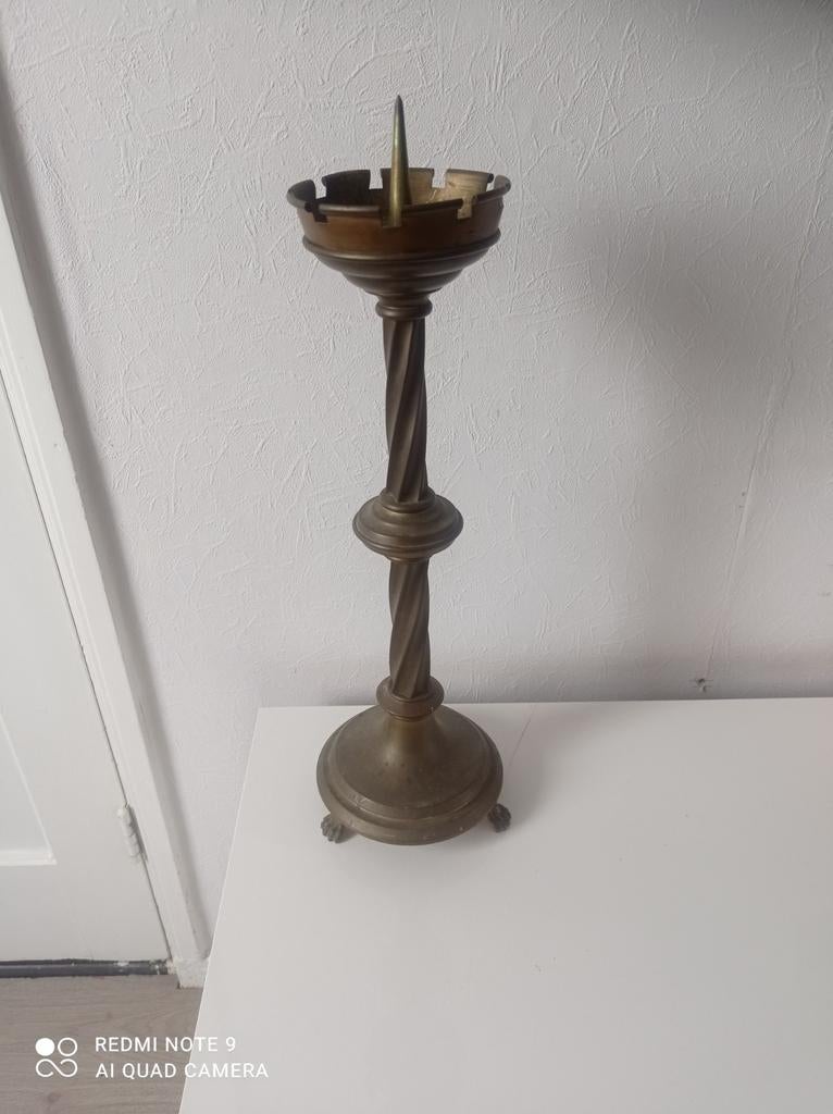 Antieke brons kerk kandelaar, Antiek en Kunst, Antiek | Kandelaars, Ophalen of Verzenden, Koper of Brons