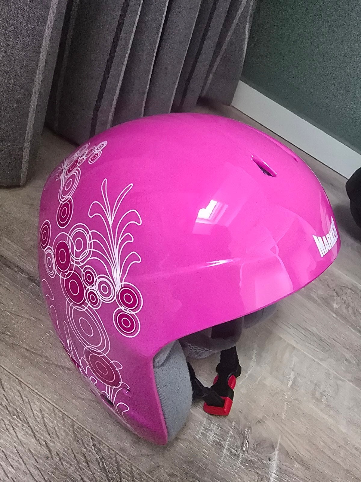 Roze Marker skihelm - Zo goed als nieuw, Maat 38/40 (M), Overige typen, Ophalen of Verzenden, Zo goed als nieuw