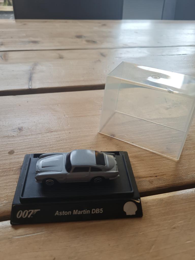 James Bond 007 Aston Martin DB5 modelauto, Hobby en Vrije tijd, Modelauto's | 1:43, Ophalen of Verzenden