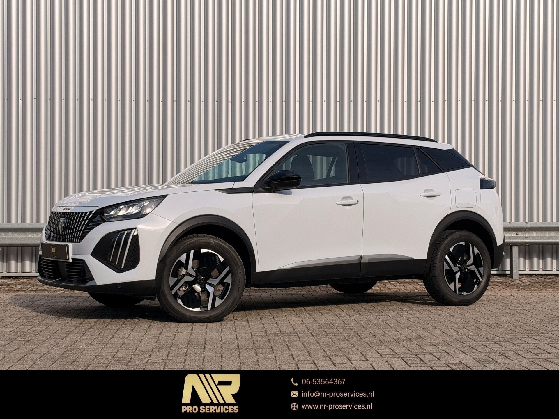 Peugeot 2008 1.2 Hybrid 145 Style NAVI | AUTOMAAT | NIEUWSTA, Gebruikt, 1199 cc, Leder en Stof, Wit