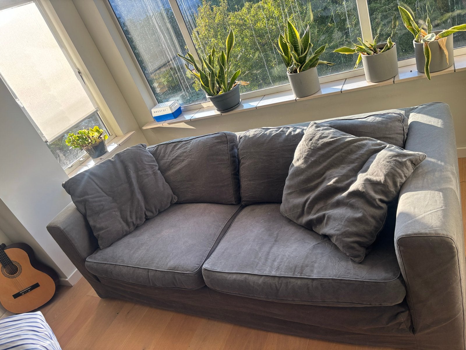 Linteloo, comfortabele grijze tweezitsbank, Huis en Inrichting, Banken | Bankstellen, Ophalen, Gebruikt, 150 tot 200 cm, Tweepersoons