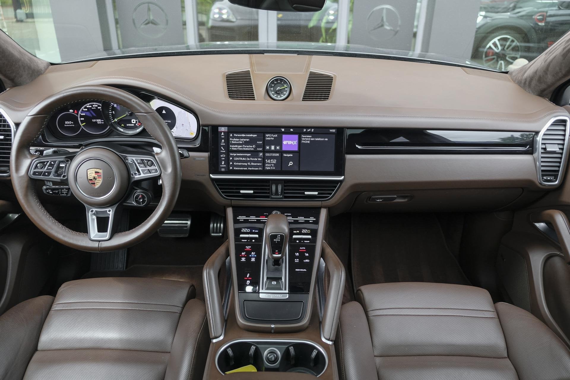 Porsche Cayenne Coupé 4.0 V8 Turbo S 680pk E-Hybrid Panoram, Auto's, Porsche, Automaat, Cayenne, 14 kWh, Gebruikt