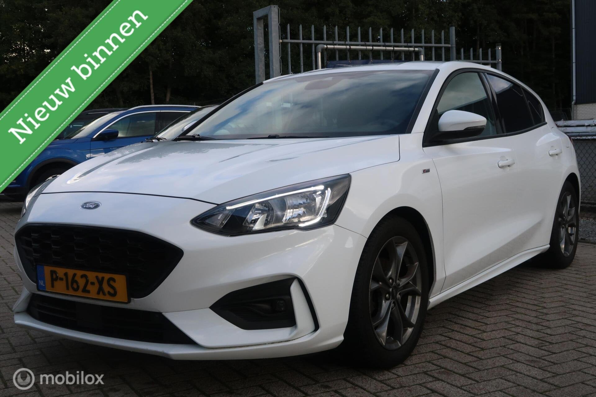 Ford Focus 1.0 125PK ST-Line, Gebruikt, Zwart, Wit, Bedrijf