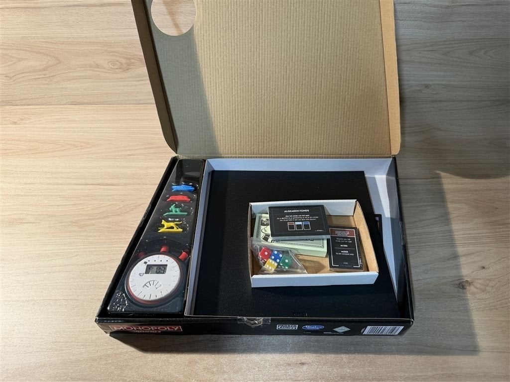 Monopoly Turbo - s6724, Hobby en Vrije tijd, Gezelschapsspellen | Bordspellen, Verzenden, Zo goed als nieuw