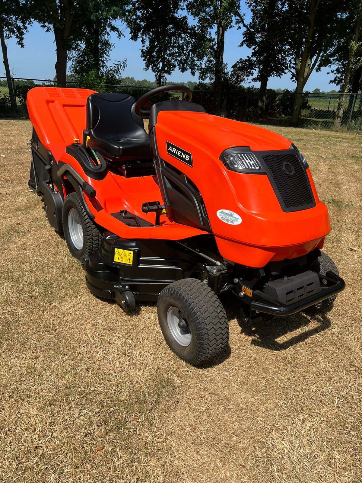 Als nieuw: Ariens C60 zitmaaier met veeg / opvangbak bj 2020, Tuin en Terras, Zitmaaiers, Info@AriensCo.com, Brillion Wisconsin VS