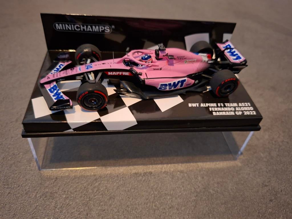 Fernando Alonso 2022 Bahrein Gp minichamps 1:43, Ophalen of Verzenden, Zo goed als nieuw, Auto, MiniChamps