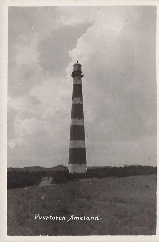 V895 Vuurtoren Ameland - VAKA FOTOKAART -, Verzamelen, Ansichtkaarten | Nederland, Ophalen of Verzenden, 1920 tot 1940, Waddeneilanden