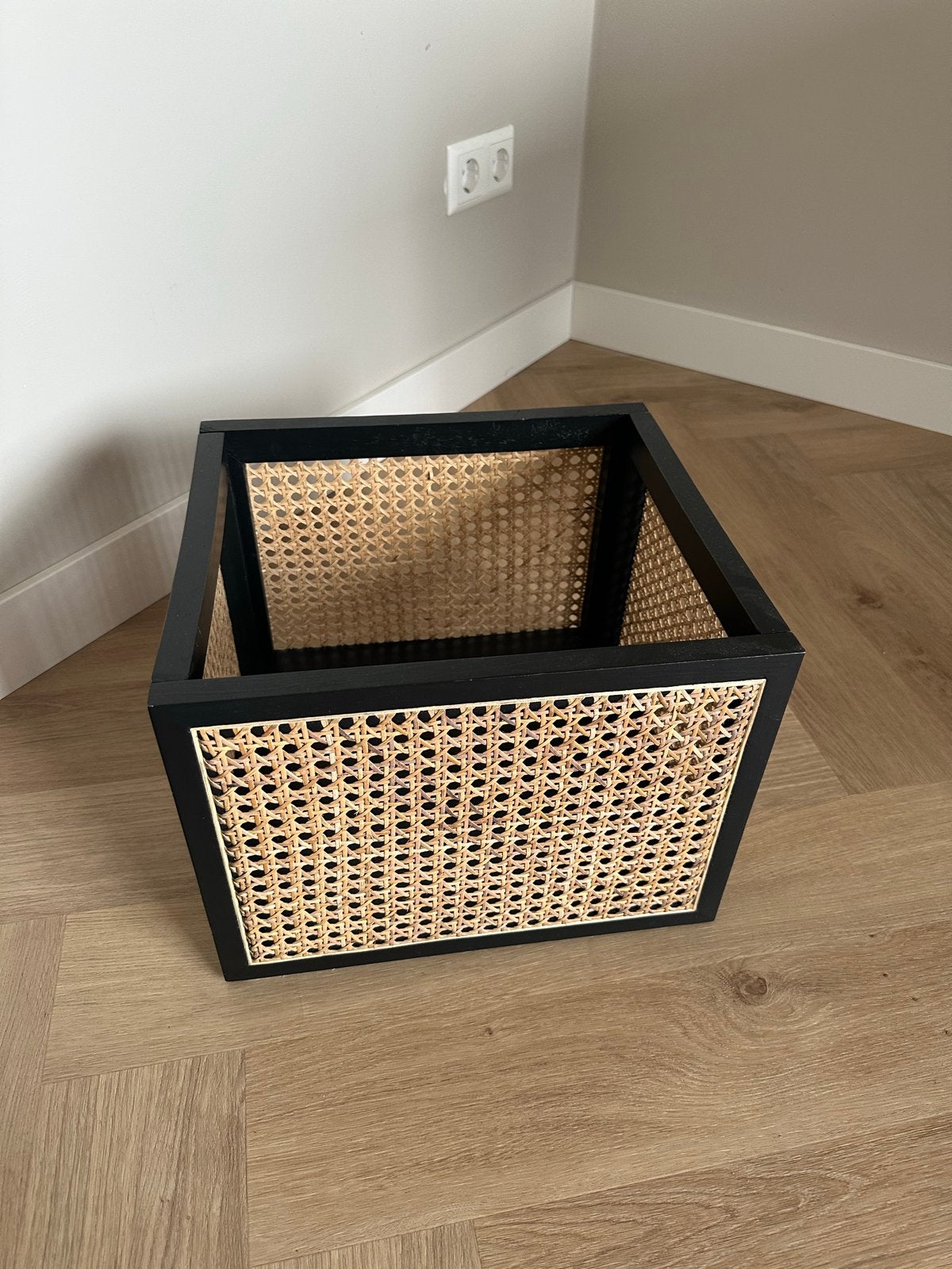 HM Home rotan opbergmand, Ophalen, Zwart, Boho, Zo goed als nieuw
