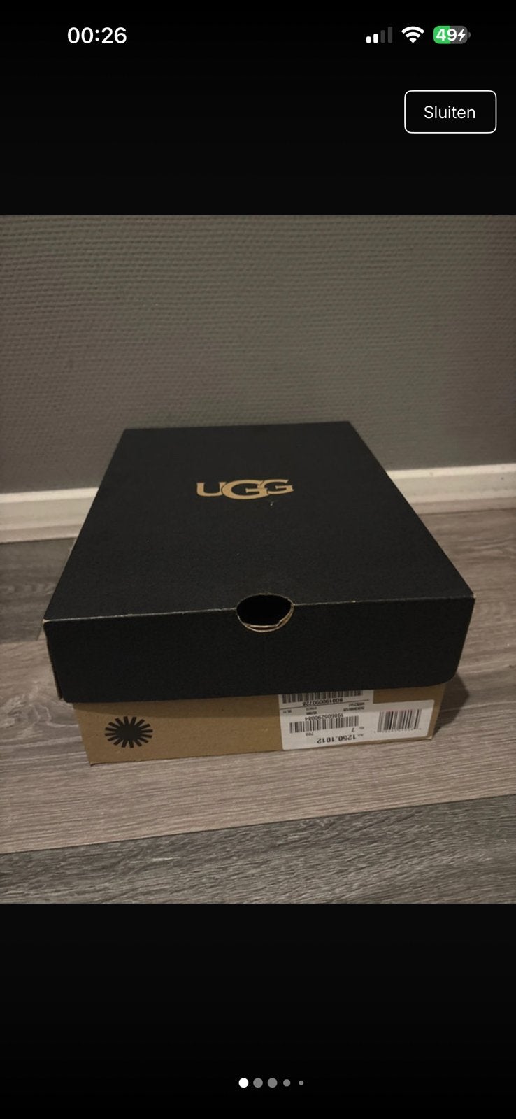 Uggs nieuw!, Kleding | Dames, Schoenen, Nieuw, Ophalen of Verzenden, Sneakers of Gympen, Grijs