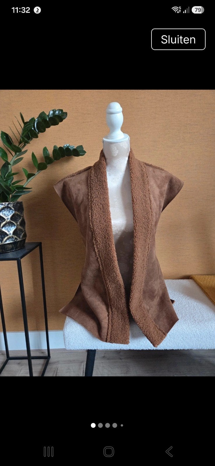 Bruine gilet met ceintuur, Kleding | Dames, Bodywarmers, Maat 38/40 (M), Bruin, Ophalen of Verzenden, Onbekend