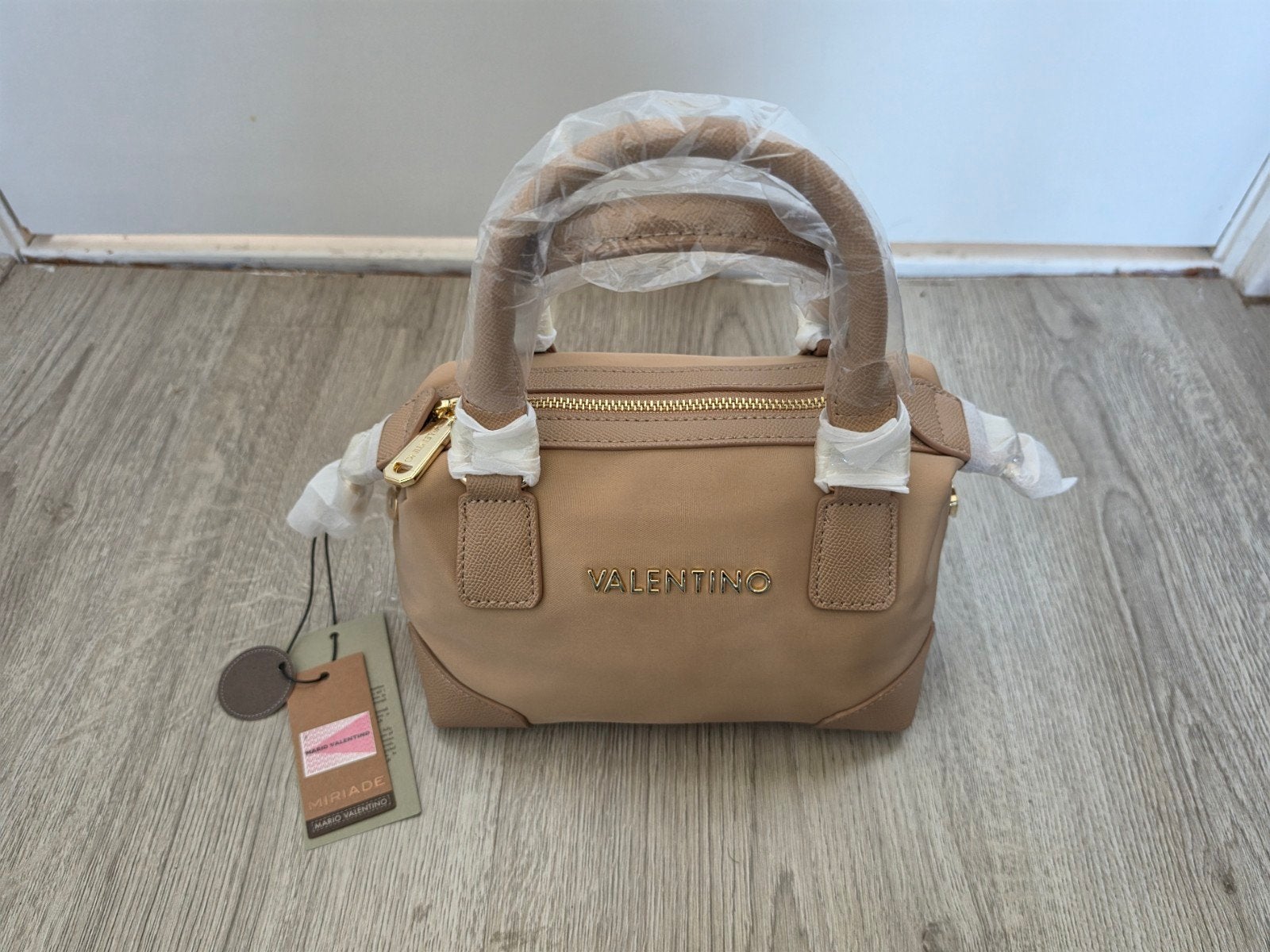 Valentino model Jenny Re handtas - Nieuw en ongebruikt, Sieraden, Tassen en Uiterlijk, Ophalen of Verzenden, Nieuw, Beige, Handtas