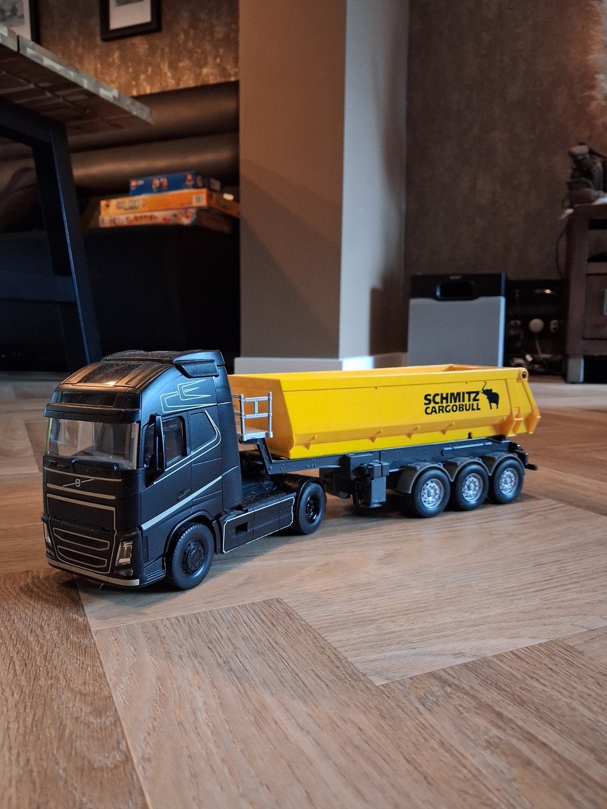 Siku Control Volvo FH16 met Kipper Trailer, Ophalen, Gebruikt